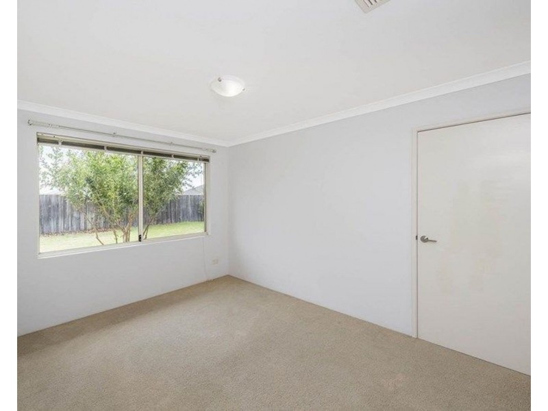 17 Marsdenia Road, Halls Head WA 6210