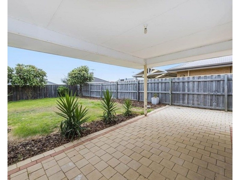 17 Marsdenia Road, Halls Head WA 6210