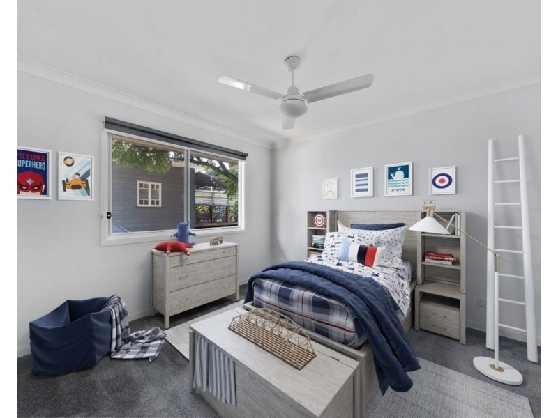 16 Henderson Road, Everton Hills QLD 4053