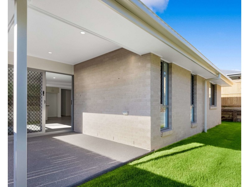 9 Pinnacle Place, Burnside QLD 4560