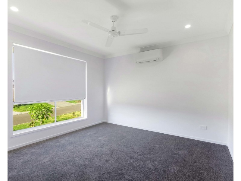 9 Pinnacle Place, Burnside QLD 4560