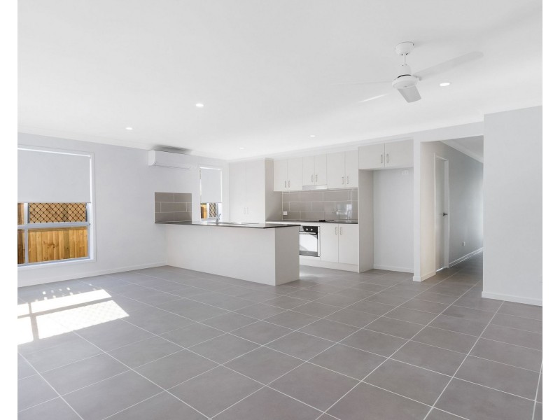 9 Pinnacle Place, Burnside QLD 4560