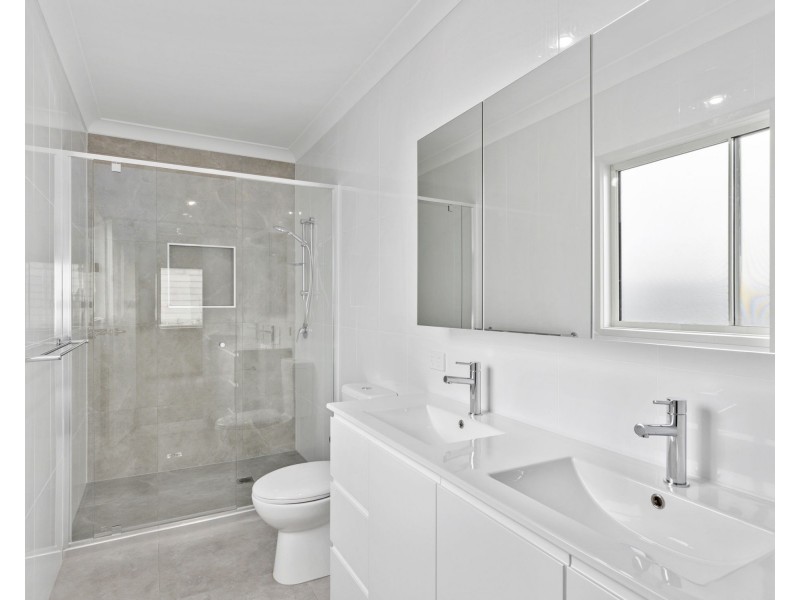 98 Samford Drive, Holmview QLD 4207