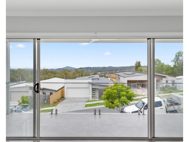 98 Samford Drive, Holmview QLD 4207