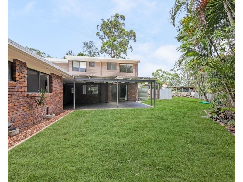 18 Rogers Parade West, Everton Hills QLD 4053