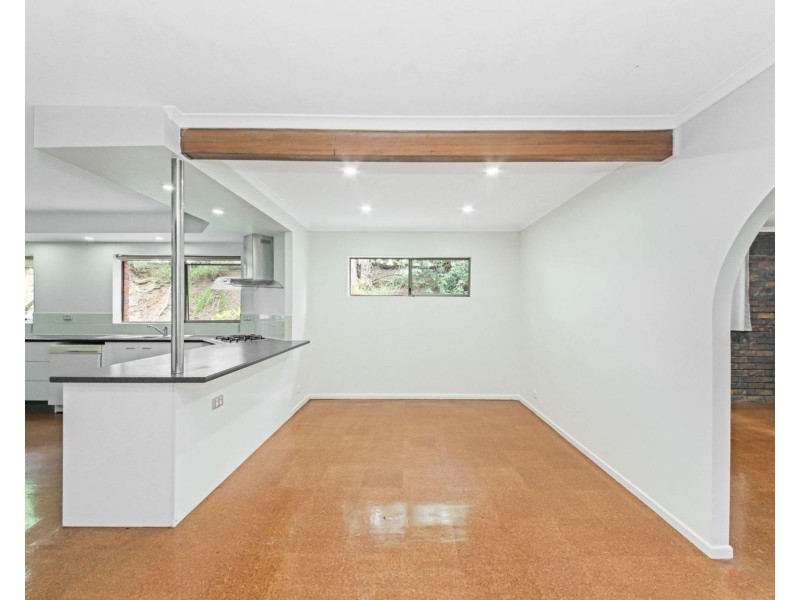 18 Rogers Parade West, Everton Hills QLD 4053