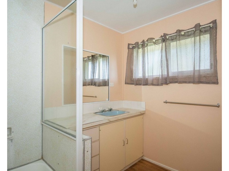2/1 Cunningham Street, Kepnock QLD 4670