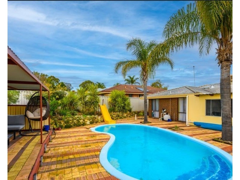 5 Simmons Loop, Parmelia WA 6167