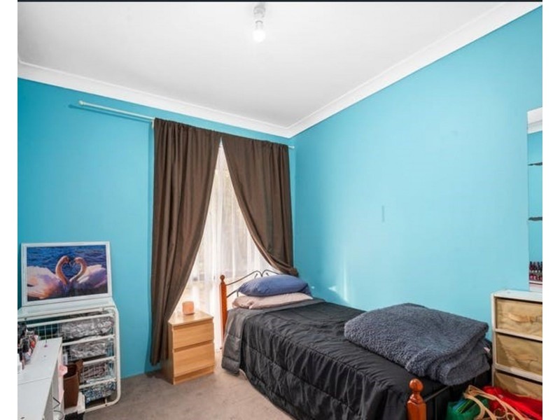 5 Simmons Loop, Parmelia WA 6167