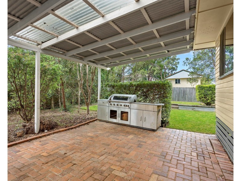 10 Cawdor Street, Arana Hills QLD 4054