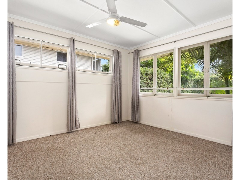 10 Cawdor Street, Arana Hills QLD 4054