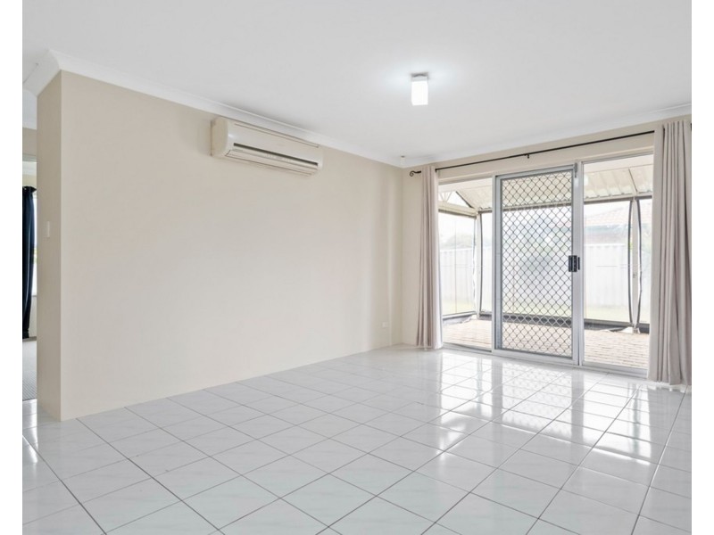 57 Oakwood Crescent, Waikiki WA 6169