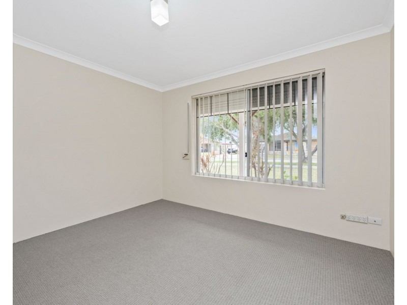 57 Oakwood Crescent, Waikiki WA 6169