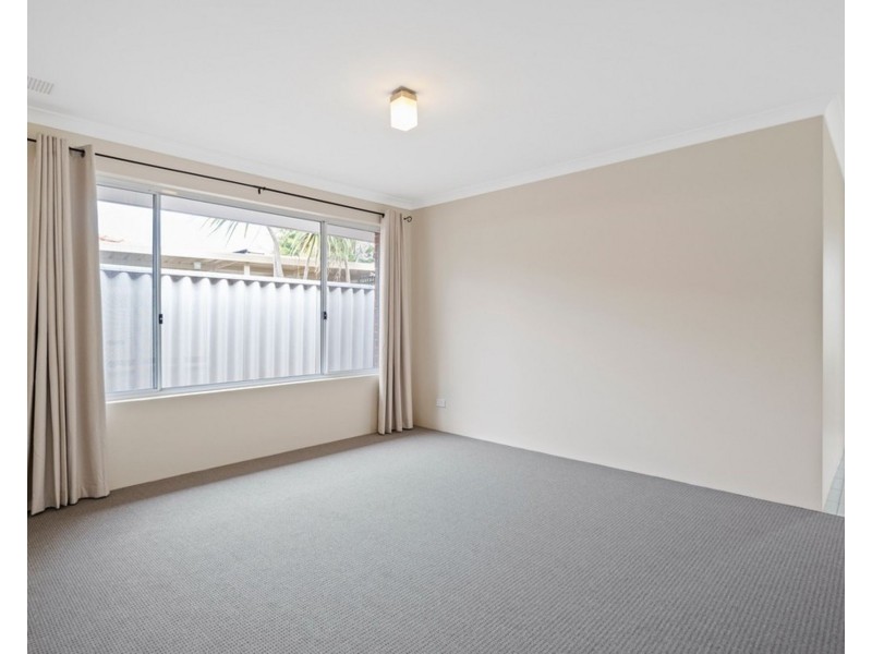 57 Oakwood Crescent, Waikiki WA 6169