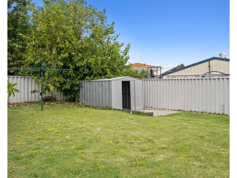 57 Oakwood Crescent, Waikiki WA 6169