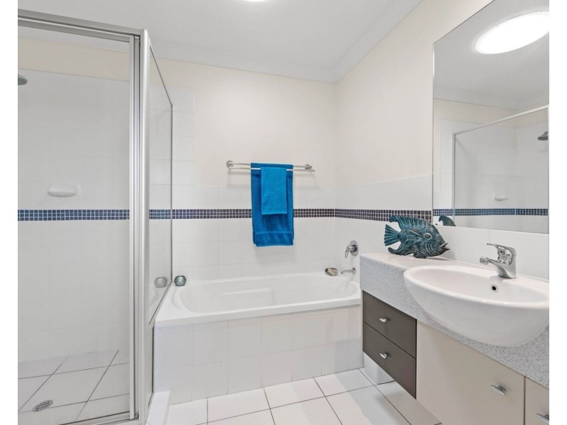 5/2 Catalina Way, Upper Coomera QLD 4209