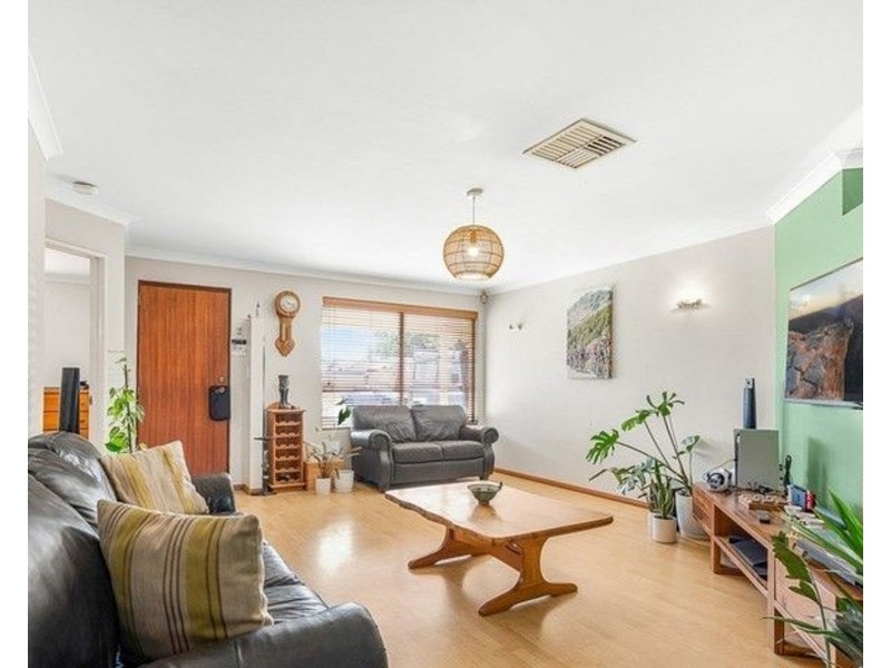 21 Cayman Place, Kenwick WA 6107