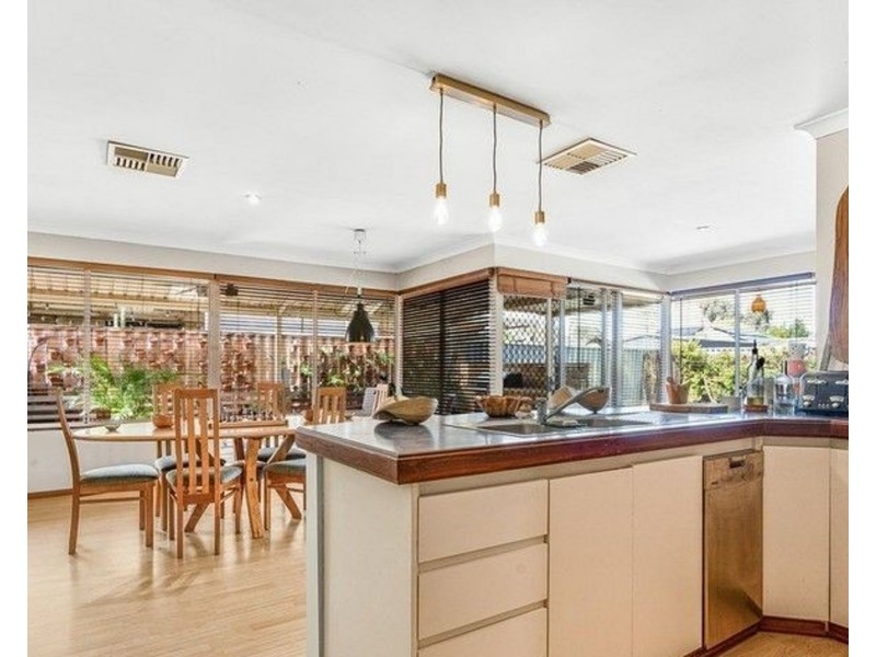 21 Cayman Place, Kenwick WA 6107