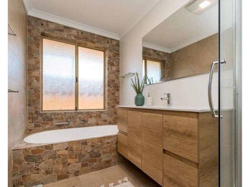 12 Westerley Way, Cooloongup WA 6168