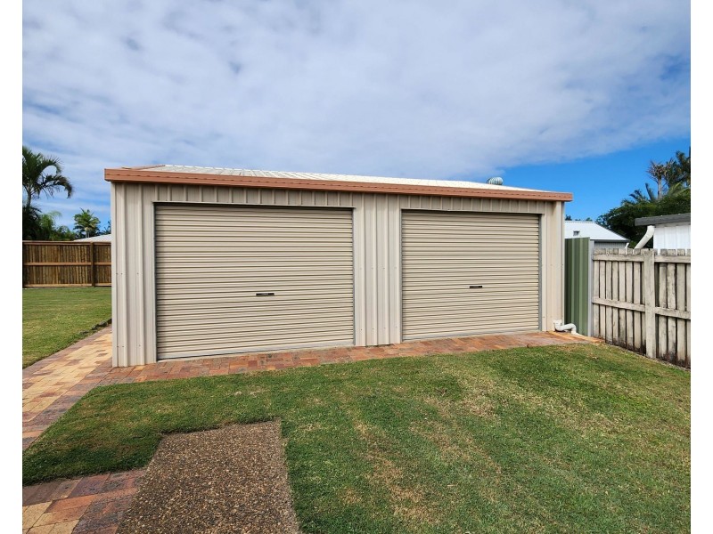 19 East West Avenue, Avoca QLD 4670