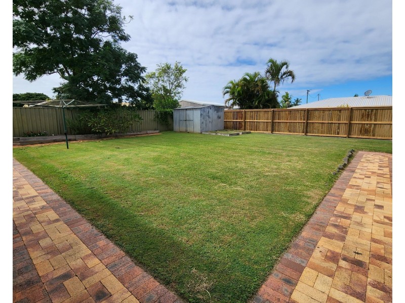 19 East West Avenue, Avoca QLD 4670