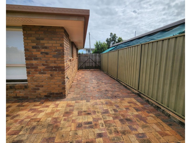 19 East West Avenue, Avoca QLD 4670