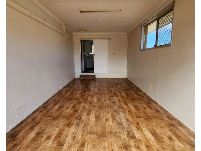 19 East West Avenue, Avoca QLD 4670