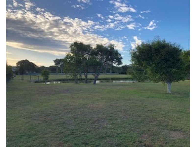 2a Louise Drive, Beachmere QLD 4510