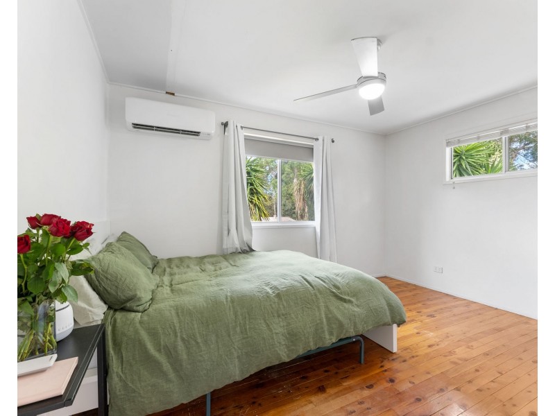 24 Folkstone Avenue, Albany Creek QLD 4035