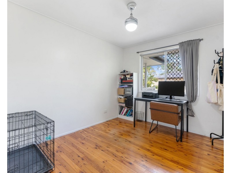 24 Folkstone Avenue, Albany Creek QLD 4035