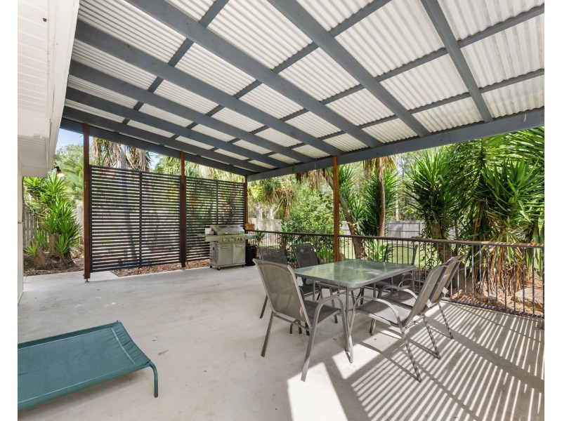 24 Folkstone Avenue, Albany Creek QLD 4035