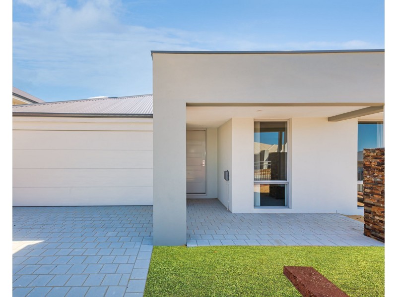 10 Bulloo Loop, Ellenbrook WA 6069