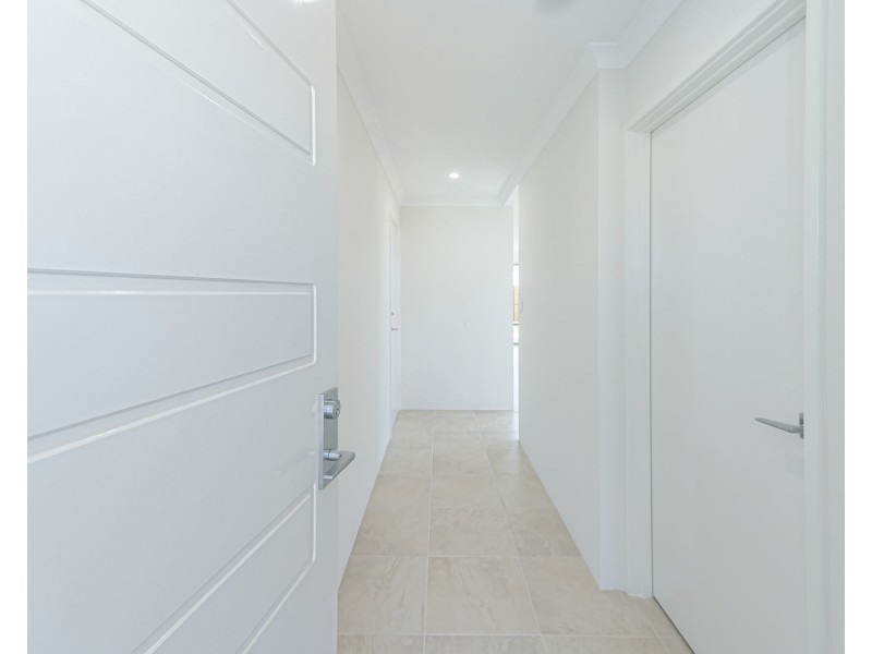 10 Bulloo Loop, Ellenbrook WA 6069