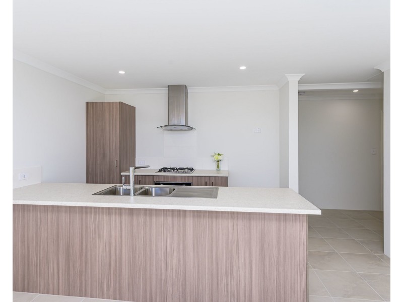 10 Bulloo Loop, Ellenbrook WA 6069