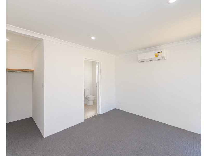 10 Bulloo Loop, Ellenbrook WA 6069