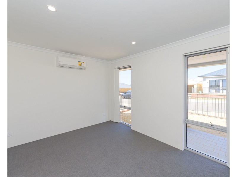 10 Bulloo Loop, Ellenbrook WA 6069