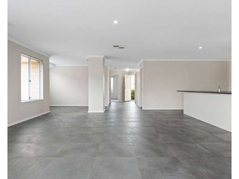 11 Eglinton Terrace, Dudley Park WA 6210