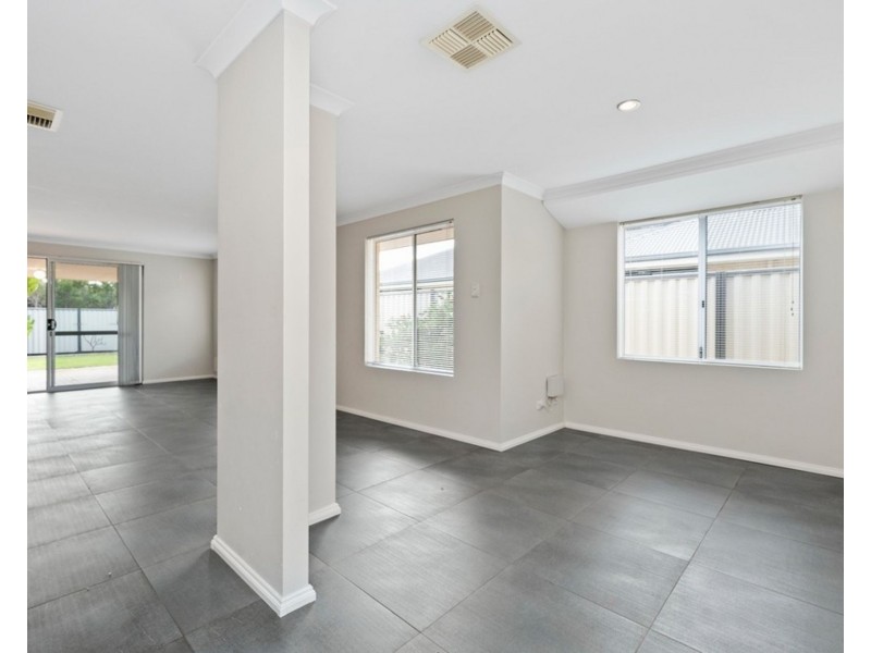 11 Eglinton Terrace, Dudley Park WA 6210