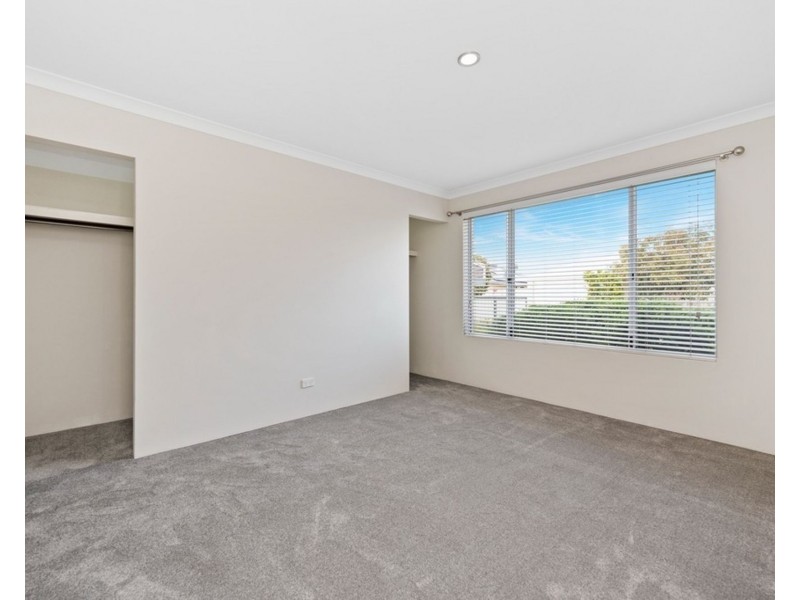 11 Eglinton Terrace, Dudley Park WA 6210