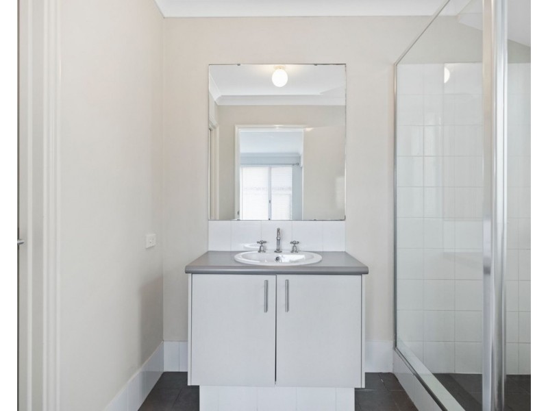 11 Eglinton Terrace, Dudley Park WA 6210