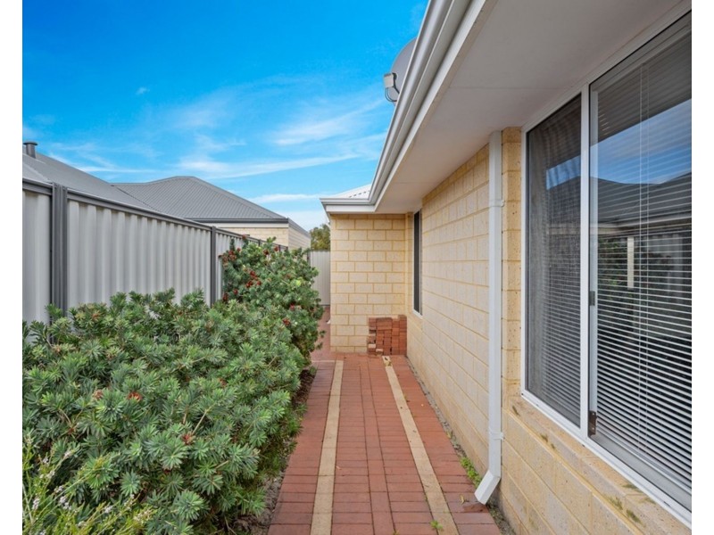 11 Eglinton Terrace, Dudley Park WA 6210