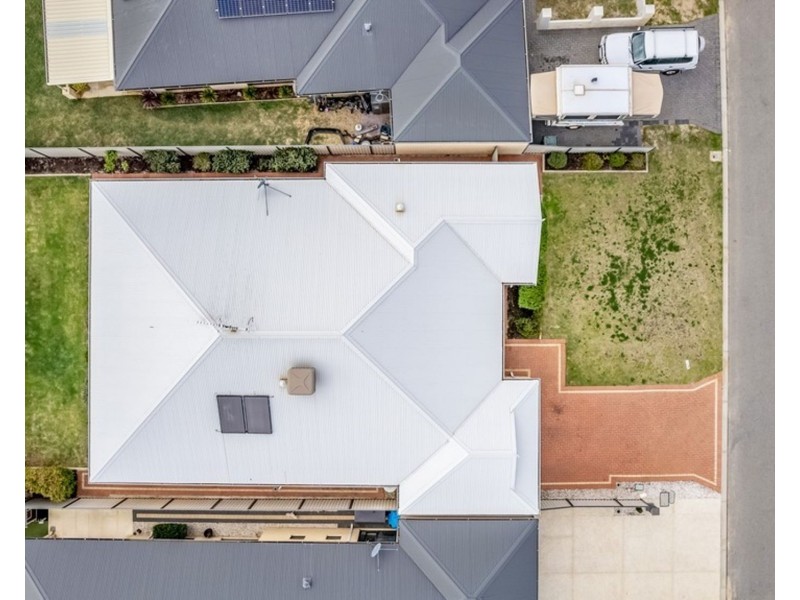 11 Eglinton Terrace, Dudley Park WA 6210