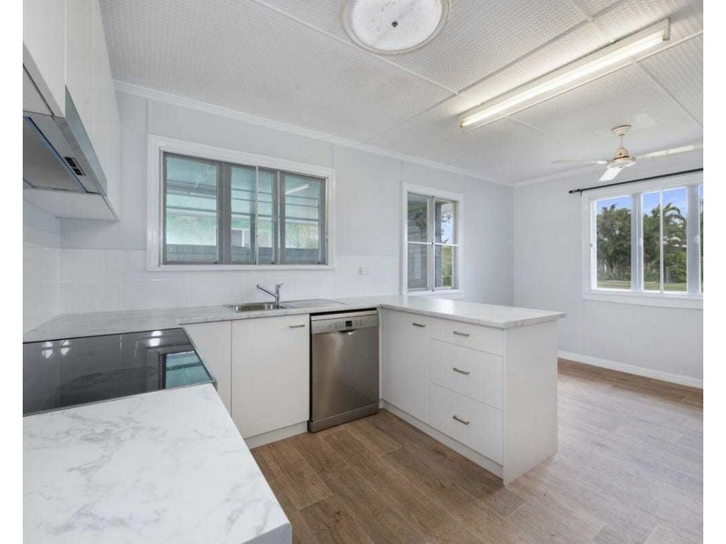 1 Auer Street, Kepnock QLD 4670