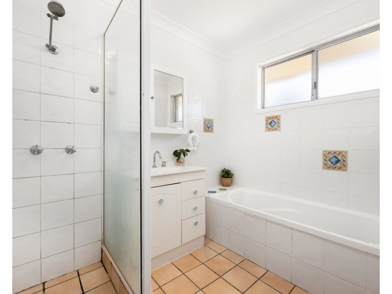 16 Cherry Street, Brighton QLD 4017