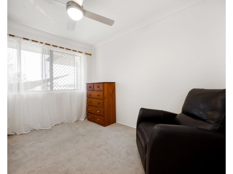 16 Cherry Street, Brighton QLD 4017