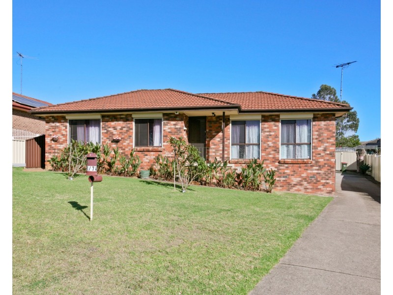 1/74 Fenton Crescent, Minto NSW 2566