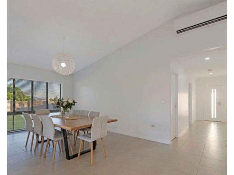 1 Dahlia Court, Kalkie QLD 4670