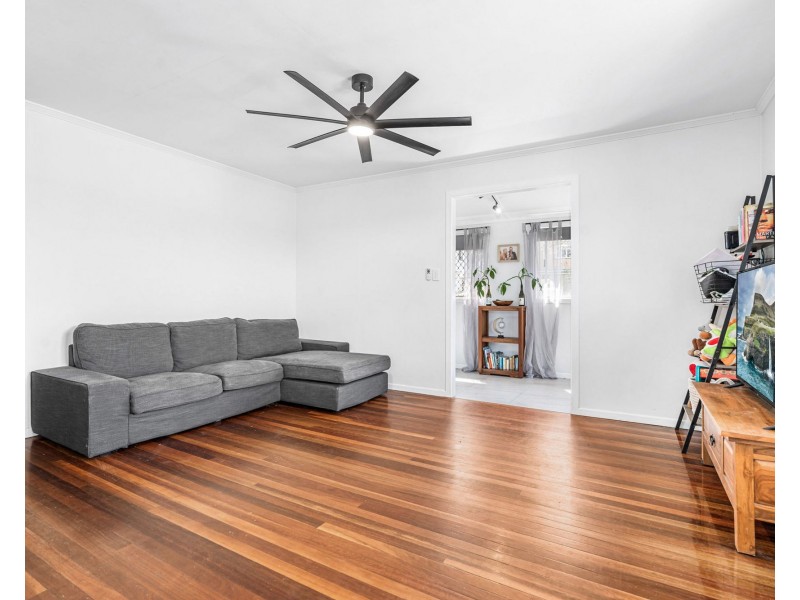 42 Roseneath Parade, Wynnum West QLD 4178