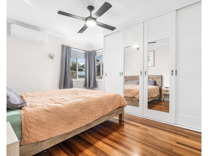 42 Roseneath Parade, Wynnum West QLD 4178