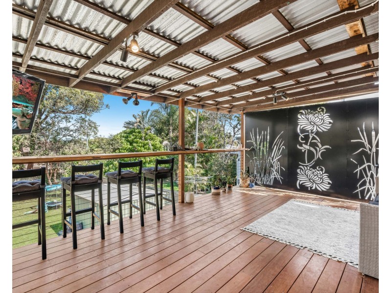 42 Roseneath Parade, Wynnum West QLD 4178